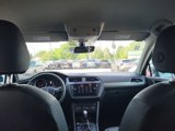 Used 2020 Volkswagen Tiguan SE image 2