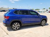 Certified 2024 Volkswagen Taos SE image 2