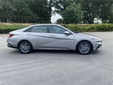 Used 2024 Hyundai Elantra SEL image 2