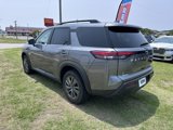 Used 2024 Nissan Pathfinder SV image 5