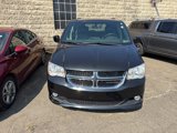 Used 2017 Dodge Grand Caravan SXT w/ Driver Convenience Group image 2