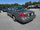 Used 2001 Ford Crown Victoria image 3