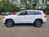 Used 2019 Jeep Grand Cherokee Limited w/ Luxury Group II image 2