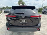 Used 2020 Toyota Highlander L image 3