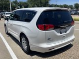 Used 2023 Chrysler Voyager LX image 5