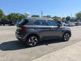 Used 2023 Hyundai Venue SEL image 4