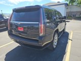Used 2015 Cadillac Escalade Luxury image 3
