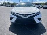 Used 2020 Toyota Camry SE image 2
