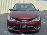 Used 2018 Chrysler Pacifica Limited image 2