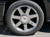 Used 2014 Cadillac Escalade Luxury image 4