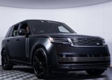 Used 2025 Land Rover Range Rover SV image 3