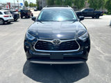 Used 2021 Toyota Highlander Platinum image 2