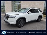 Used 2022 Nissan Pathfinder SV image 2