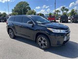 Used 2018 Toyota Highlander LE image 2