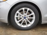 Used 2020 Ford Fusion SE image 4
