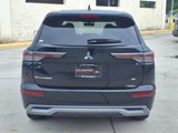 New 2025 Mitsubishi Outlander SE image 4