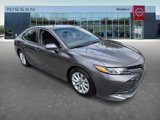 Used 2019 Toyota Camry LE image 3