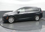 Used 2022 Chrysler Pacifica Touring-L image 2