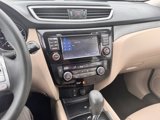 Used 2016 Nissan Rogue SV w/ SV Premium Package image 6