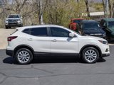 Used 2020 Nissan Rogue Sport SV w/ Technology Package image 2