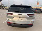 Used 2023 Jeep Grand Cherokee L Laredo image 4