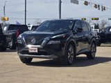 Used 2021 Nissan Rogue SV image 2