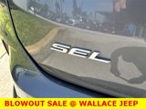 Used 2022 Ford Edge SEL w/ Sport Appearance Package image 4