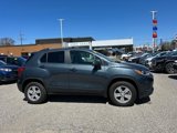 Used 2022 Chevrolet Trax LT w/ LT Convenience Package image 2