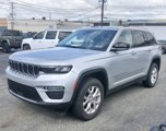 Used 2022 Jeep Grand Cherokee Limited image 6