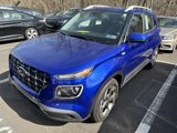Used 2022 Hyundai Venue Limited image 2