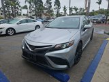 Used 2022 Toyota Camry SE image 3