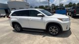 Used 2019 Toyota Highlander SE image 2
