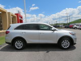 Used 2019 Kia Sorento LX image 2