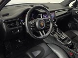 Certified 2022 Porsche Macan image 4