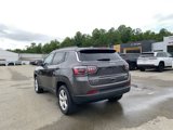 Certified 2019 Jeep Compass Latitude w/ Cold Weather Group image 4