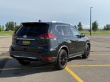 Used 2017 Nissan Rogue SV image 3