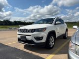 Used 2017 Jeep Compass Latitude image 2
