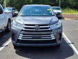 Used 2018 Toyota Highlander LE image 2