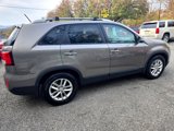 Used 2015 Kia Sorento LX image 6