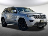 Used 2021 Jeep Grand Cherokee Laredo X image 2