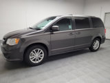 Used 2019 Dodge Grand Caravan SXT image 2