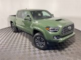 Used 2021 Toyota Tacoma TRD Sport w/ Technology Package image 3