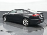Used 2020 Ford Fusion SE image 4