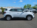 Certified 2023 Hyundai Venue SE image 2