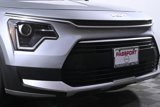 Used 2023 Kia Niro LX image 3