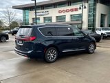 New 2025 Chrysler Pacifica Pinnacle image 5