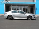 Used 2022 Toyota Camry SE image 3