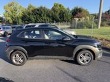 Used 2022 Hyundai Kona SE image 2