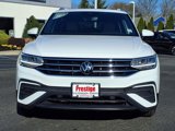 Certified 2022 Volkswagen Tiguan SE w/ Panoramic Sunroof Package image 2