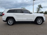 Used 2017 Jeep Grand Cherokee Laredo w/ Quick Order Package 23E image 4